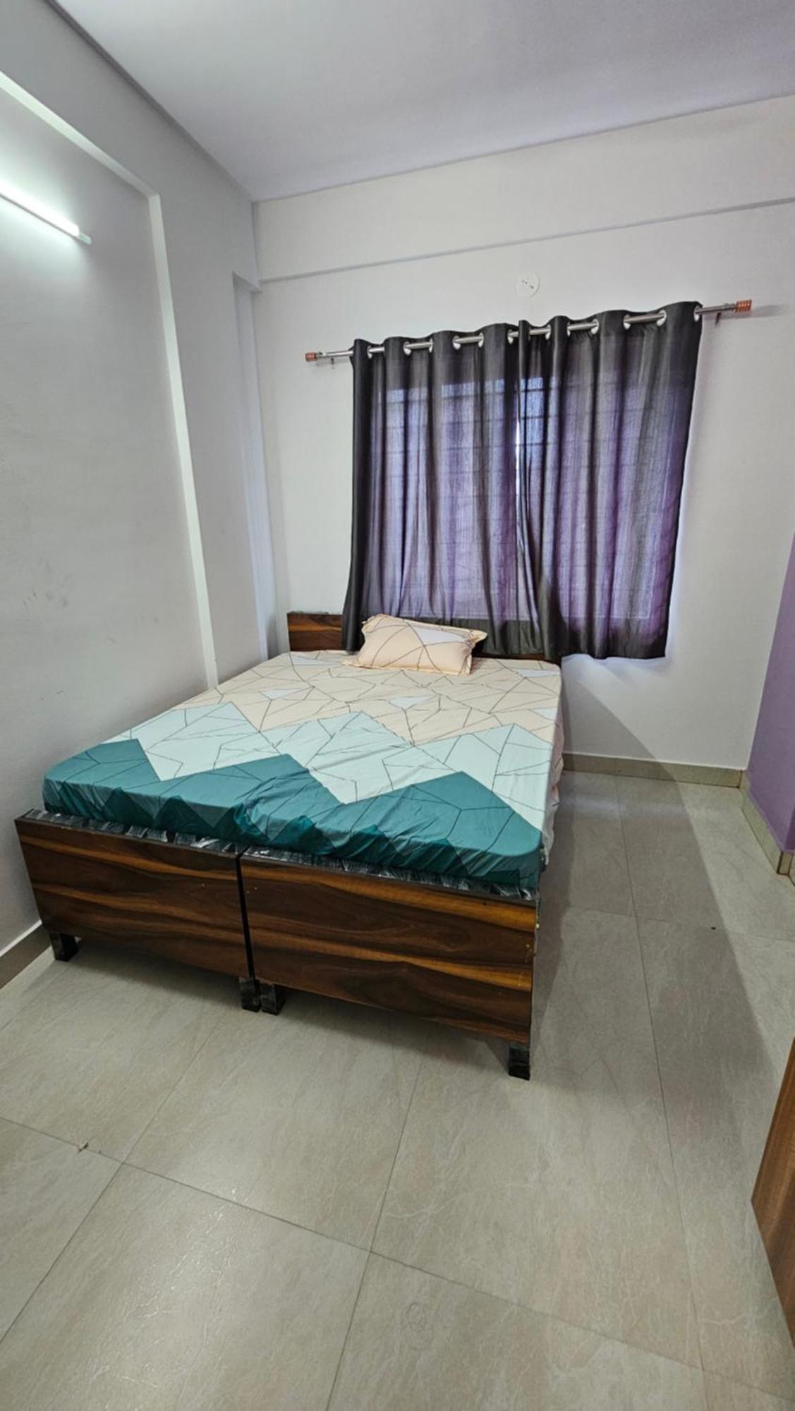 V2 Rooms Bangalore Exterior photo
