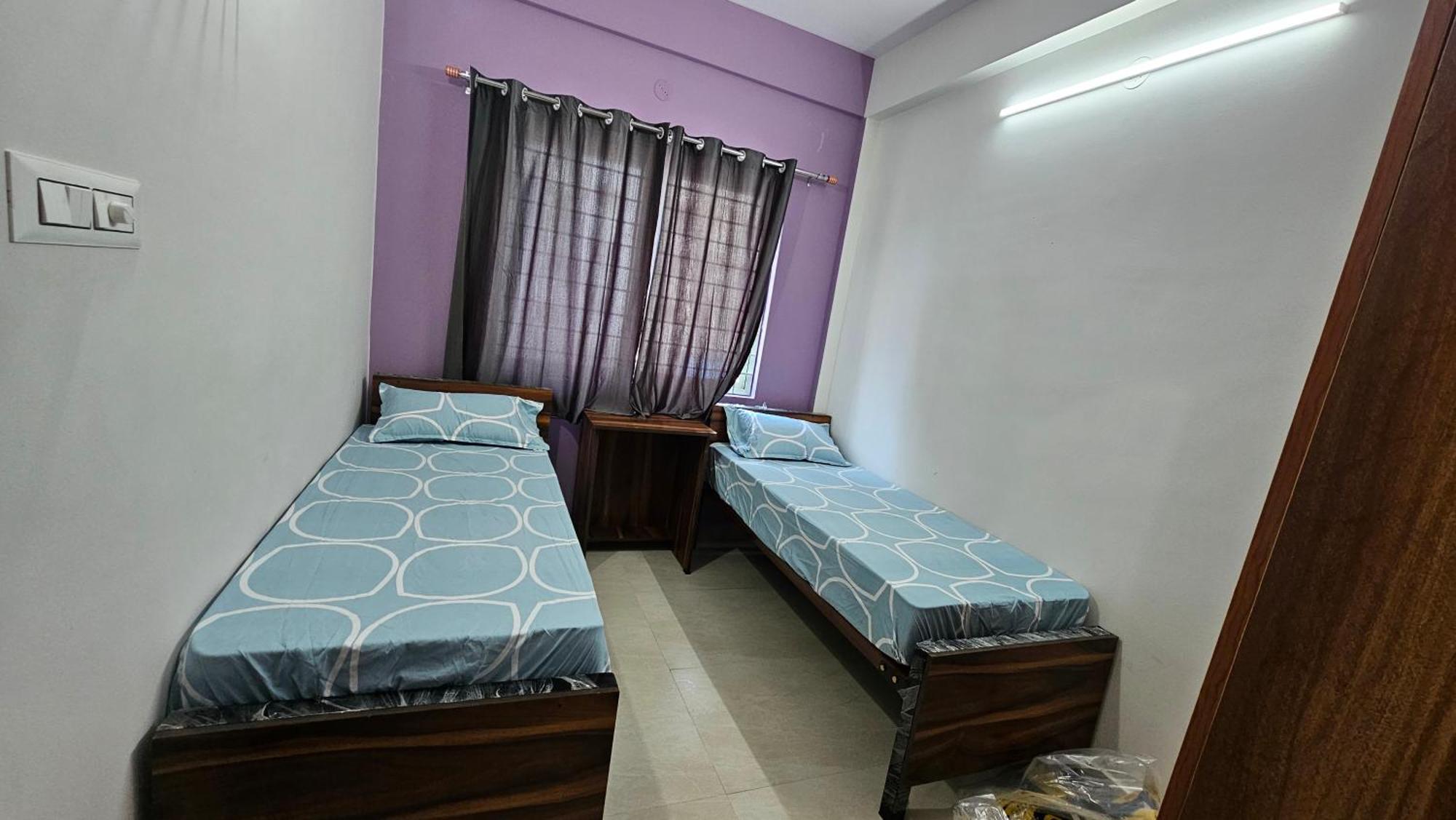 V2 Rooms Bangalore Room photo